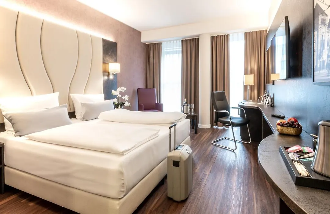 Best Western Plus Plaza Berlin Kurfuerstendamm-1